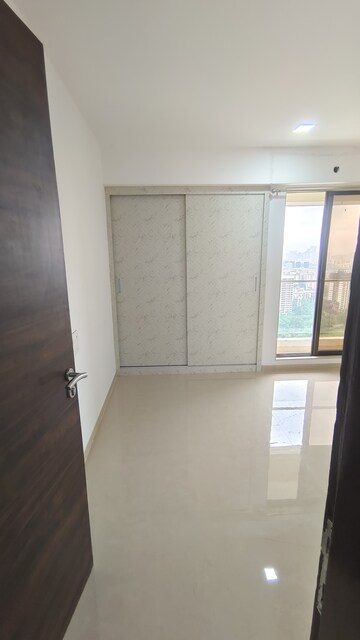 Room in 3 BHK Apartment at Cosmos Horizon Phase 2, Pokhran Road No 2 – for Rent