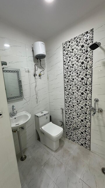 Bathroom in 1 BHK Builder Floor at Vaishali Sector 2 – for Rent