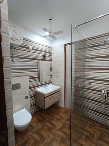 Bathroom in 4 BHK Builder Floor at Ansal Sushant Lok I, Sector 43 – for Rent