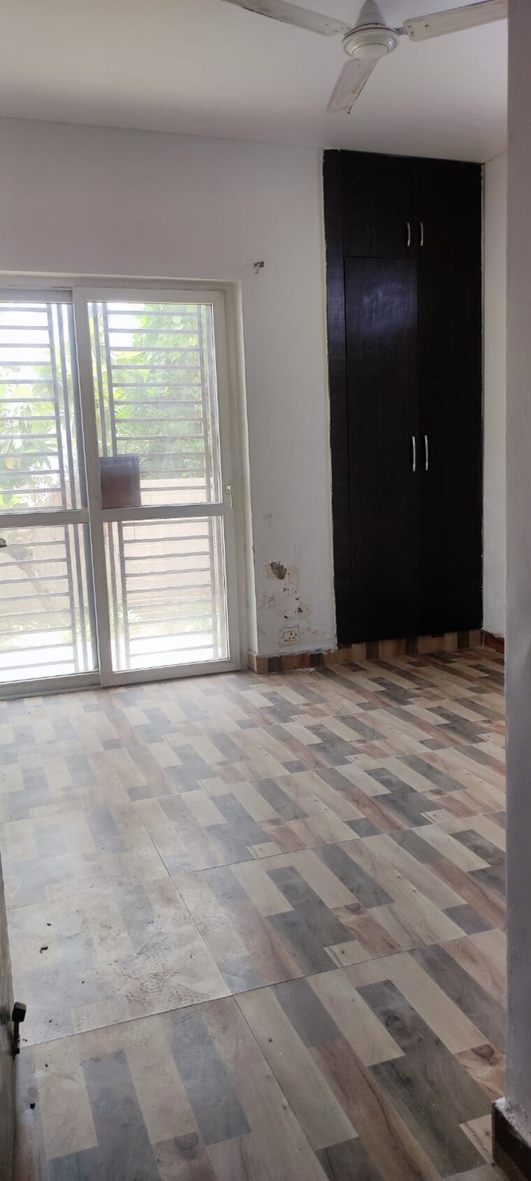 Room, bptp-parkland-pride 4 Bedroom 250 Sq.Yd. Builder Floor In Sector 77 Faridabad 8310381