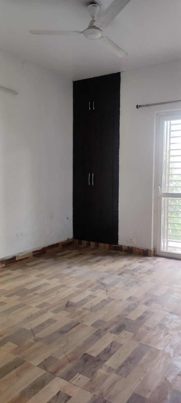 Room, bptp-parkland-pride 4 Bedroom 250 Sq.Yd. Builder Floor In Sector 77 Faridabad 8310381
