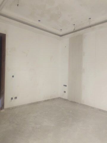 Building Lobby in 4 BHK Builder Floor at Chittaranjan Park – for Sale
