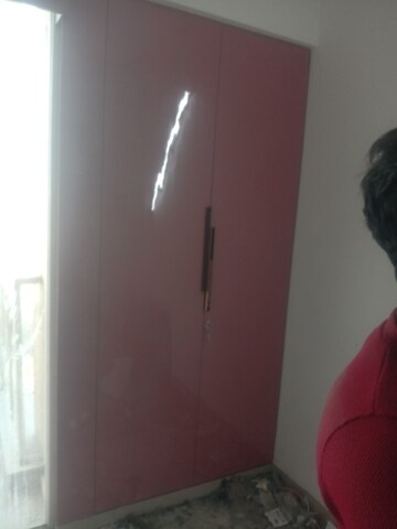 Room in 3 BHK Apartment at Mahagun Mywoods, Sector 16c Greater Noida – for Rent
