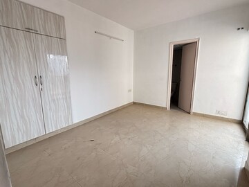 Room in 3 BHK Apartment at Eros Sampoornam, Sector 2 Greater Noida – for Sale