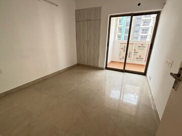 Room in 3 BHK Apartment at Eros Sampoornam, Sector 2 Greater Noida – for Sale