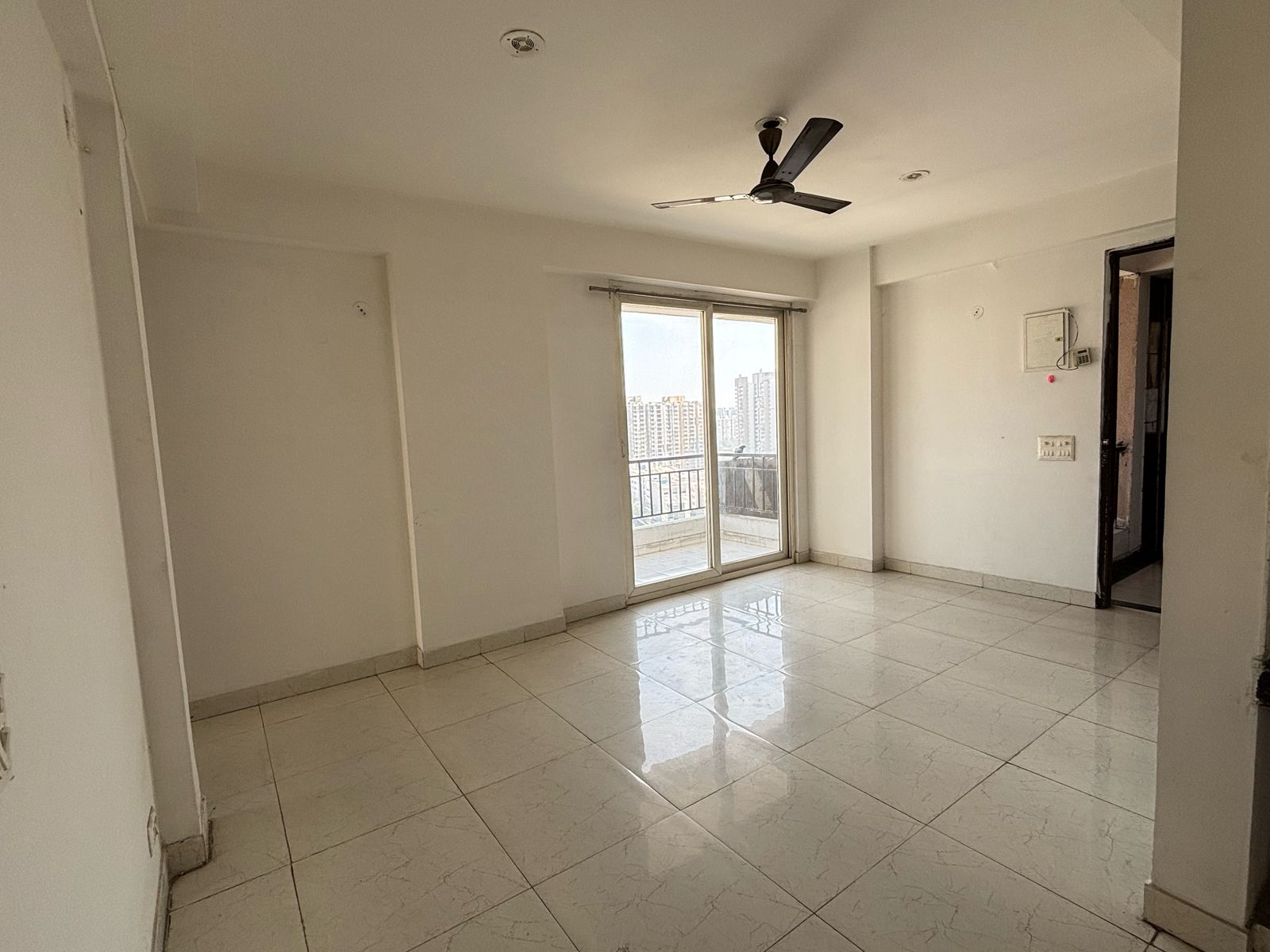 3 BHK Apartment For Sale in Eros Sampoornam