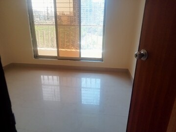 Room in 2 BHK Apartment at Vasudev Arcade, Mira Road – for Rent