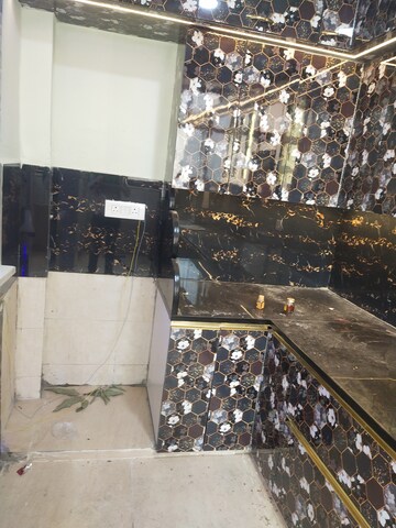 Furnished Amenities in 2 BHK Apartment at Nirala Aspire, Sector 16 Greater Noida – for Rent