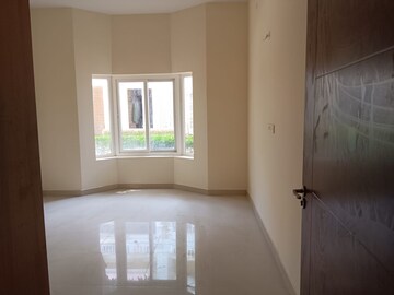 Room in 4 BHK Villa at Skylark Arcadia, Whitefield – for Rent