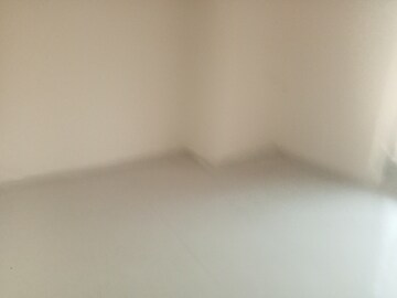 Room in 2 BHK Apartment at Shree Ostwal Orchid, Mira Road – for Rent