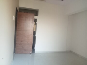 Room in 2 BHK Apartment at Shree Ostwal Orchid, Mira Road – for Rent