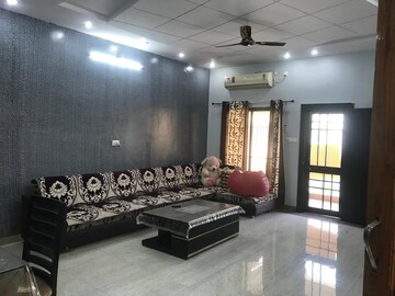 Living Room in 6 BHK Villa at Shankar Nagar – for Sale
