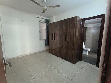 Room in 3.5 BHK Apartment at Sector 88 – for Rent