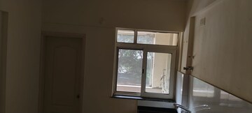 Room in 2 BHK Apartment at Mind Space Queenstown, Chinchwad – for Rent
