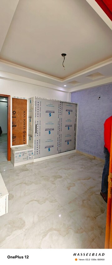 Bedroom in 1 BHK Builder Floor at Sector 73 – for Sale