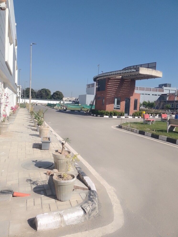 Exterior View, ludhiana chandigarh hwy 3 Bedroom 133 Sq.Yd. Apartment In LudhianA Chandigarh Hwy Mohali 8311091