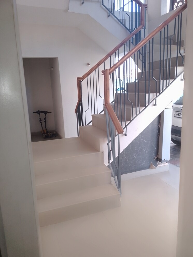 undefined, ludhiana chandigarh hwy 3 Bedroom 133 Sq.Yd. Apartment In LudhianA Chandigarh Hwy Mohali 8311091