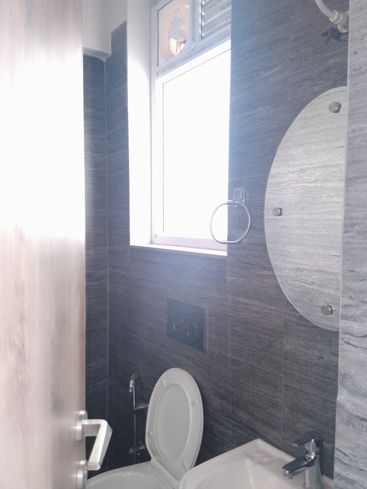 Bathroom, ludhiana chandigarh hwy 3 Bedroom 133 Sq.Yd. Apartment In LudhianA Chandigarh Hwy Mohali 8311091