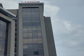  Office Space – Exterior View View at Thaltej - for Rent