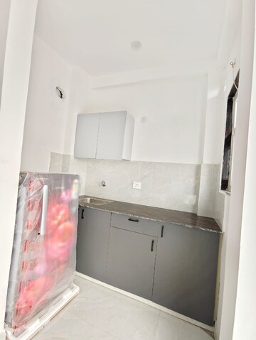 Bathroom in 1 RK Builder Floor at Ansal Sushant Lok I, Sector 43 – for Rent