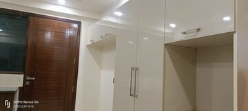 Furnished Amenities in 2 BHK Builder Floor at Unitech Arcadia, South City 2 – for Rent