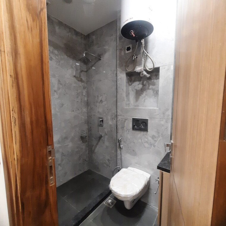 Bathroom, amolik-aster-woods 3 Bedroom 1620 Sq.Ft. Builder Floor In Sector 98 Faridabad 8311139