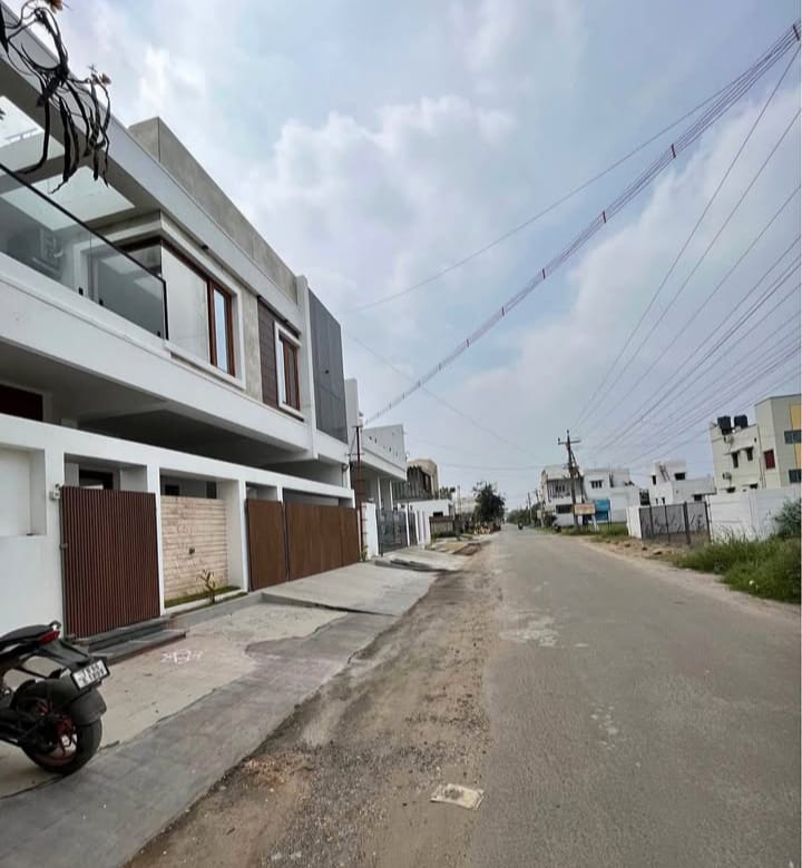 Plot For Sale in Plot Of Gold 