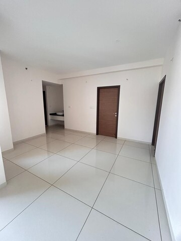 Room in 3 BHK Apartment at Ayyanthole – for Sale