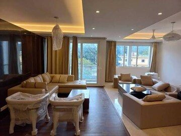 Master Bedroom in 3 BHK Builder Floor at SS Southend Floors, South City 2 – for Rent