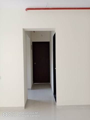 Room in 2 BHK Apartment at Vihang Valley Phase 2, Kasarvadavali – for Rent