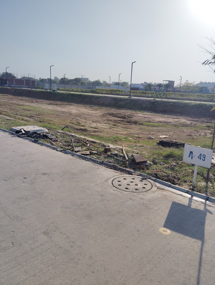 undefined, amolik-aster-woods  1350 Sq.Ft. Plot In Sector 98 Faridabad 8311307