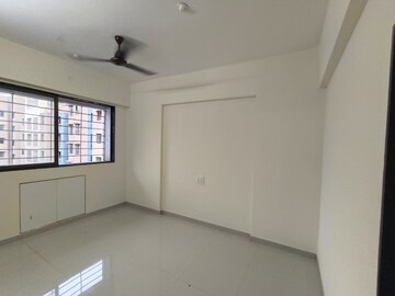 Room in 1 BHK Apartment at Rustomjee Global City – for Rent