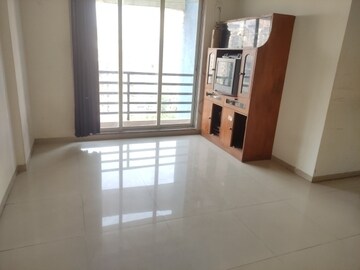 Room in 2 BHK Apartment at Vihang Valley Phase 3, Kasarvadavali – for Rent