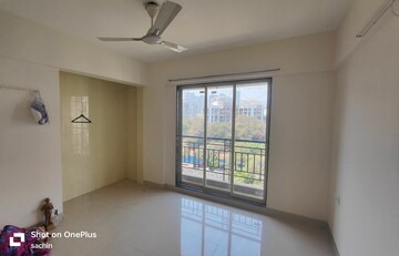 Room in 3 BHK Apartment at Vasant Vihar Complex, Pokhran Road No 2 – for Rent
