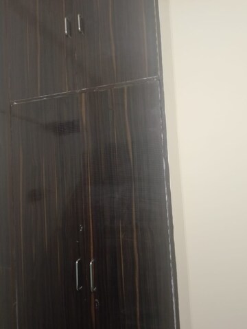 Furnished Amenities in 2 BHK Builder Floor at Vaishali Sector 5 – for Rent