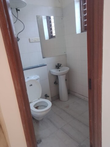 Bathroom in 1 BHK Apartment at Sector 50 – for Rent