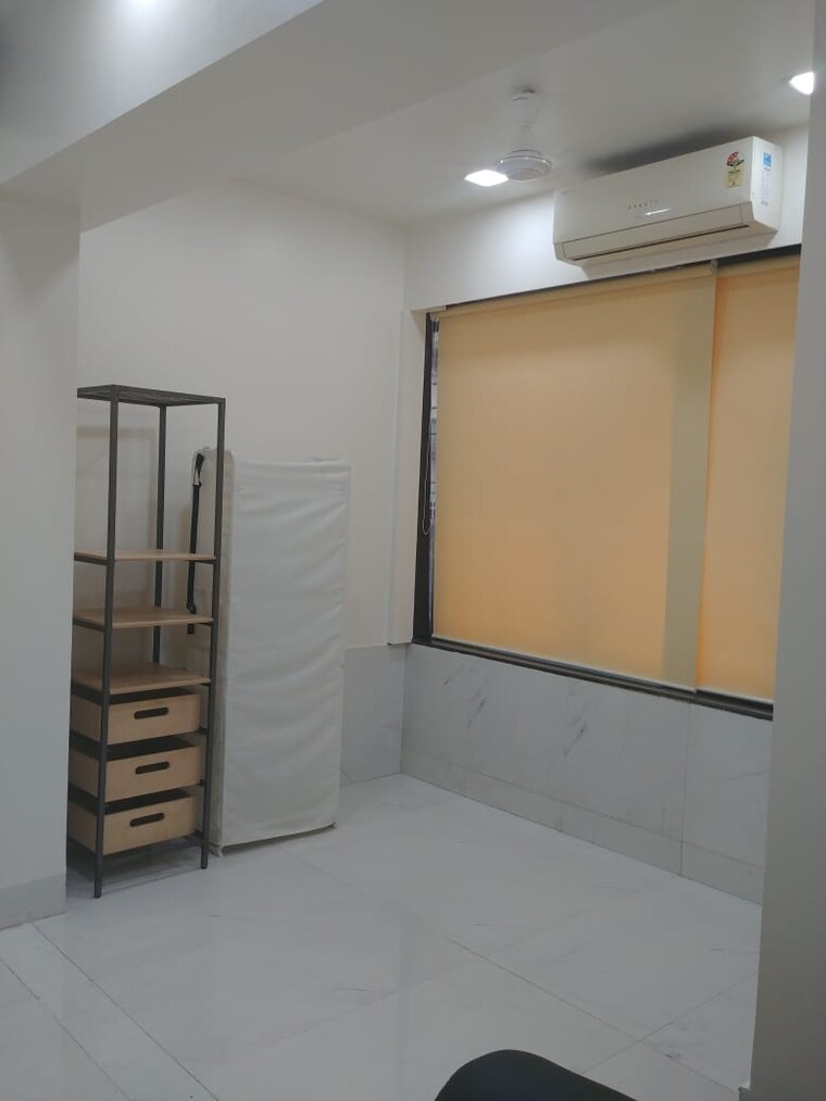 Room, peddar road 1.5 Bedroom 795 Sq.Ft. Apartment In Peddar Road Mumbai 8311551