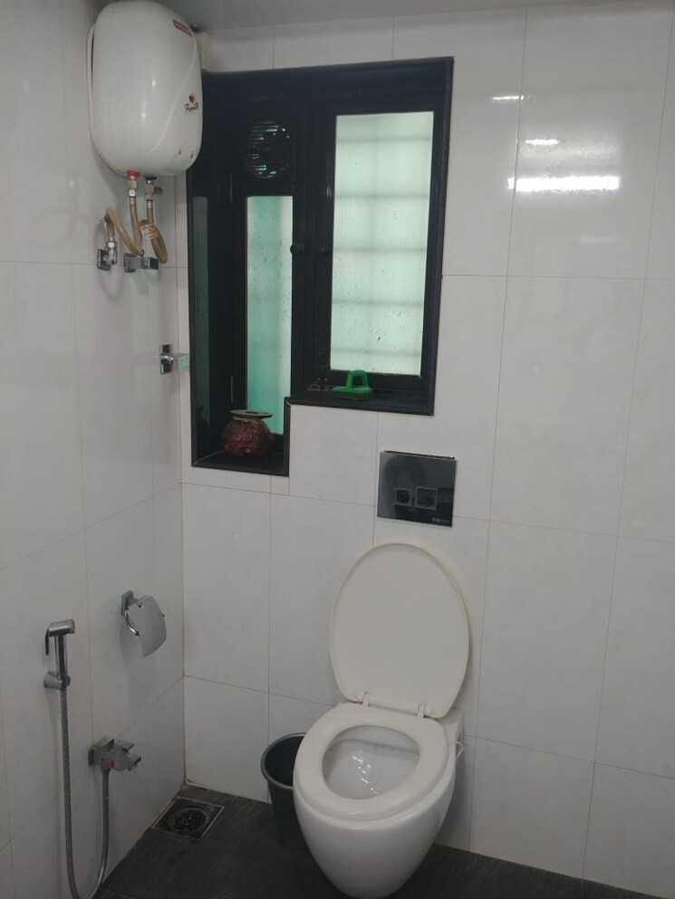 Bathroom, peddar road 1.5 Bedroom 795 Sq.Ft. Apartment In Peddar Road Mumbai 8311551