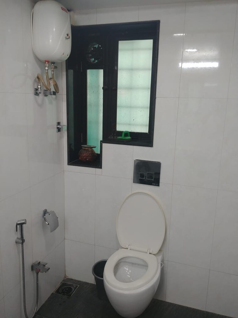 Bathroom, peddar road 1.5 Bedroom 795 Sq.Ft. Apartment In Peddar Road Mumbai 8311551