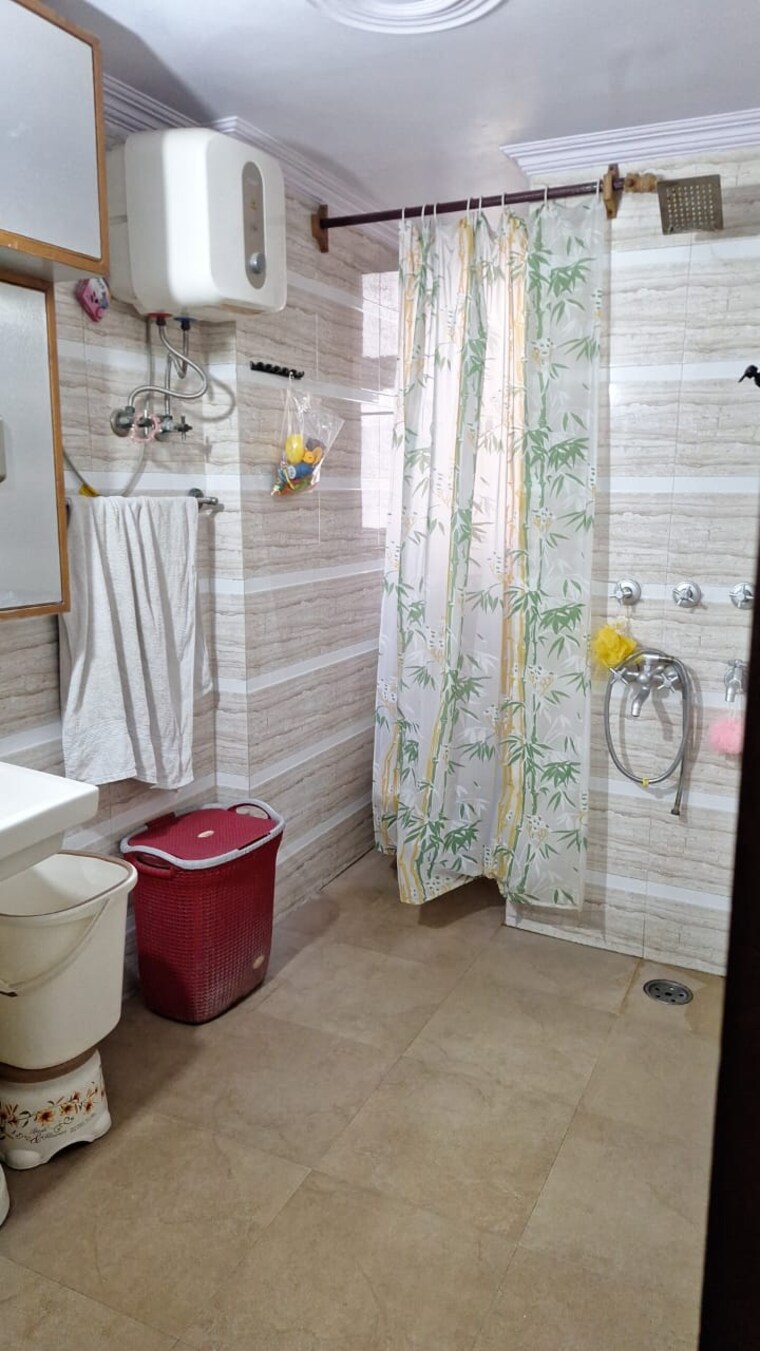 Bathroom, ip extension 3 Bedroom 1300 Sq.Ft. Apartment In Ip Extension Delhi 8311556