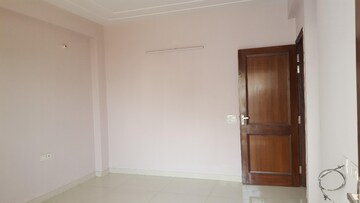Room in 2 BHK Apartment at Signature Global The Millennia, Sector 37d – for Sale