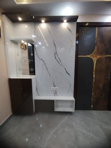 Furnished Amenities in 3 BHK Builder Floor at Ashoka Enclave Faridabad, Sector 34 – for Sale