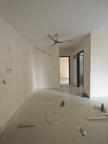 Room in 2 BHK Apartment at Meredian Meadows, Seawoods – for Rent