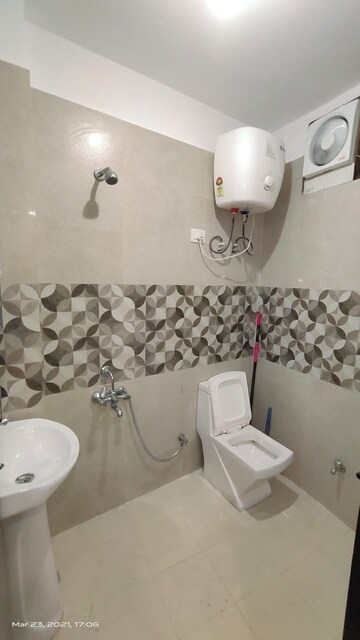 Bathroom in 1 BHK Builder Floor at Saket – for Rent