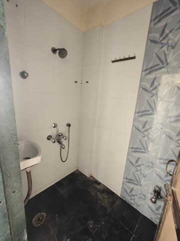 Bathroom in 3.5 BHK Apartment at Rukmini Chaya Apartment, Seawoods – for Rent