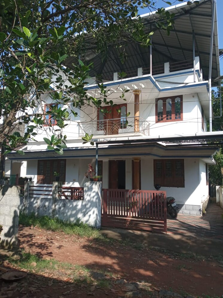 Listing Cover Image
