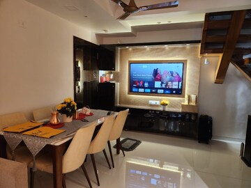 Master Bedroom in 2 BHK Apartment at Hiranandani Powai Park, Powai – for Rent