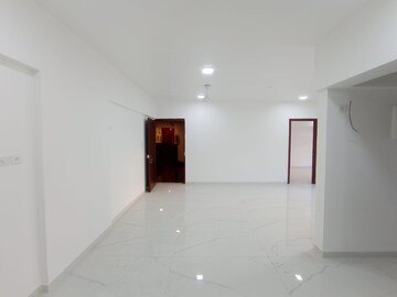 Room in 2 BHK Apartment at Ruparel Orion, Chembur – for Rent
