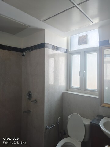 Bathroom in 4 BHK Apartment at Central Park Resorts, Sector 48 – for Rent
