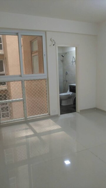Room in 3 BHK Apartment at Tulip Violet, Sector 69 – for Rent